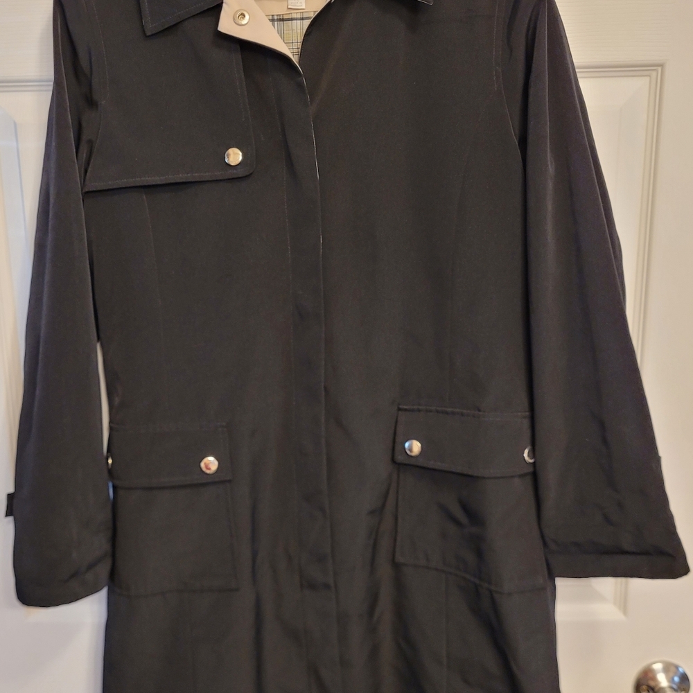 Liz Claiborne Black Trench/Rain Coat with Beige Accents LW Spring Attire